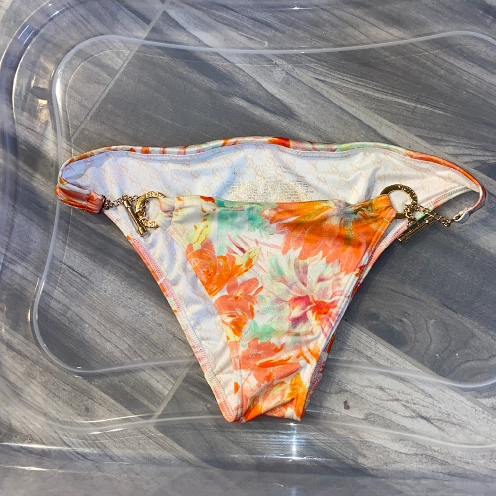 Barley used VS Bikini bottoms
